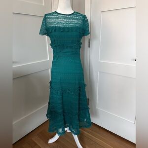 Vone size 0 green lace overlay midi dress